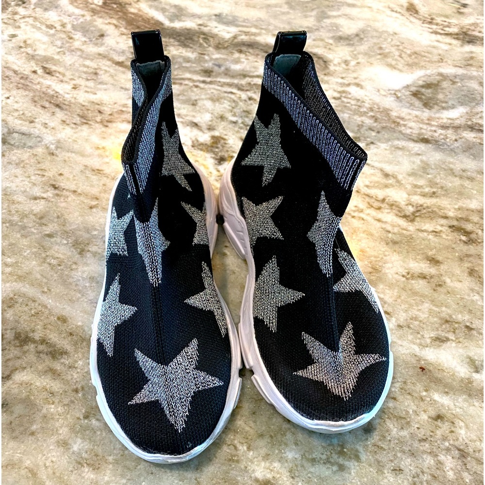 Kidpik silver & black girls shoes, size little kid 1